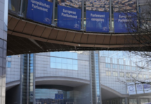 European Parliament Postpones Decision on EU–US Trade Deal